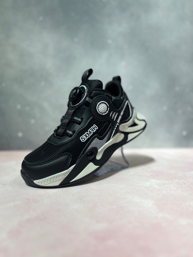 کتونی بچگانه اورجینال وارداتی مشکی