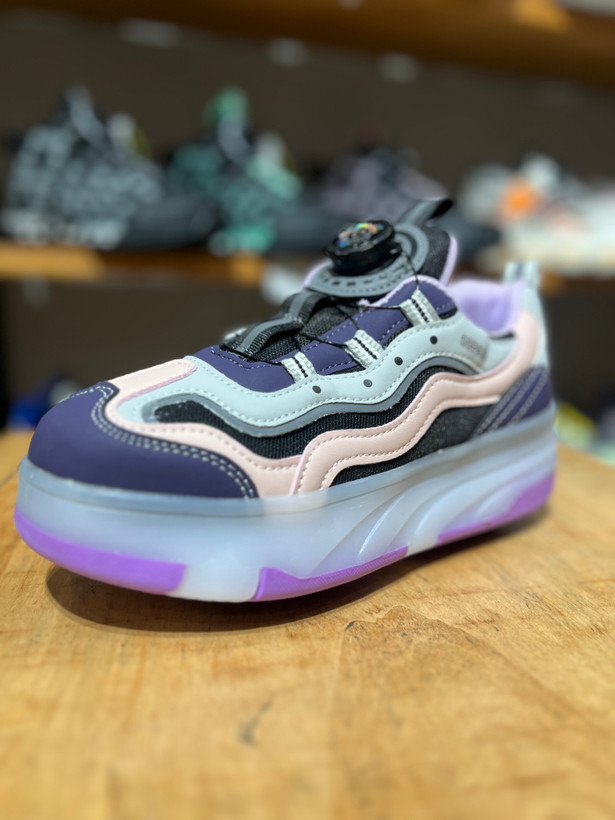 کفش اسکیتی بنفش